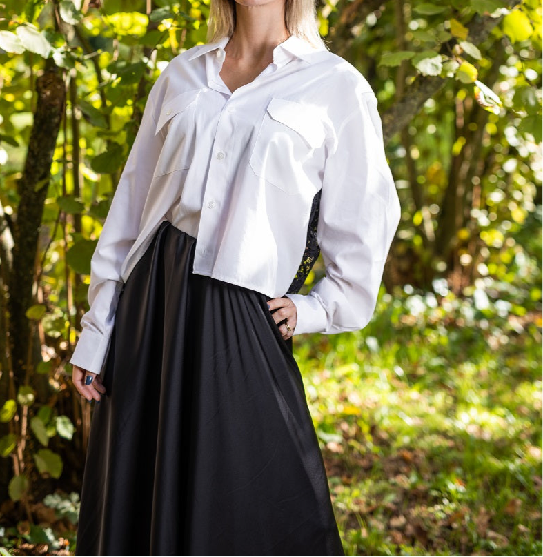 WHITE SHIRT WITH BLACK LACE