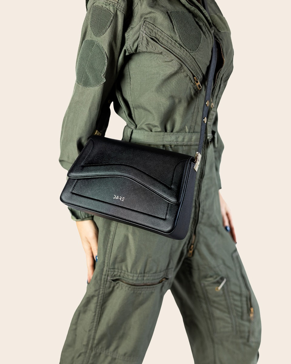 NEW “BET” IN SAFFIANO