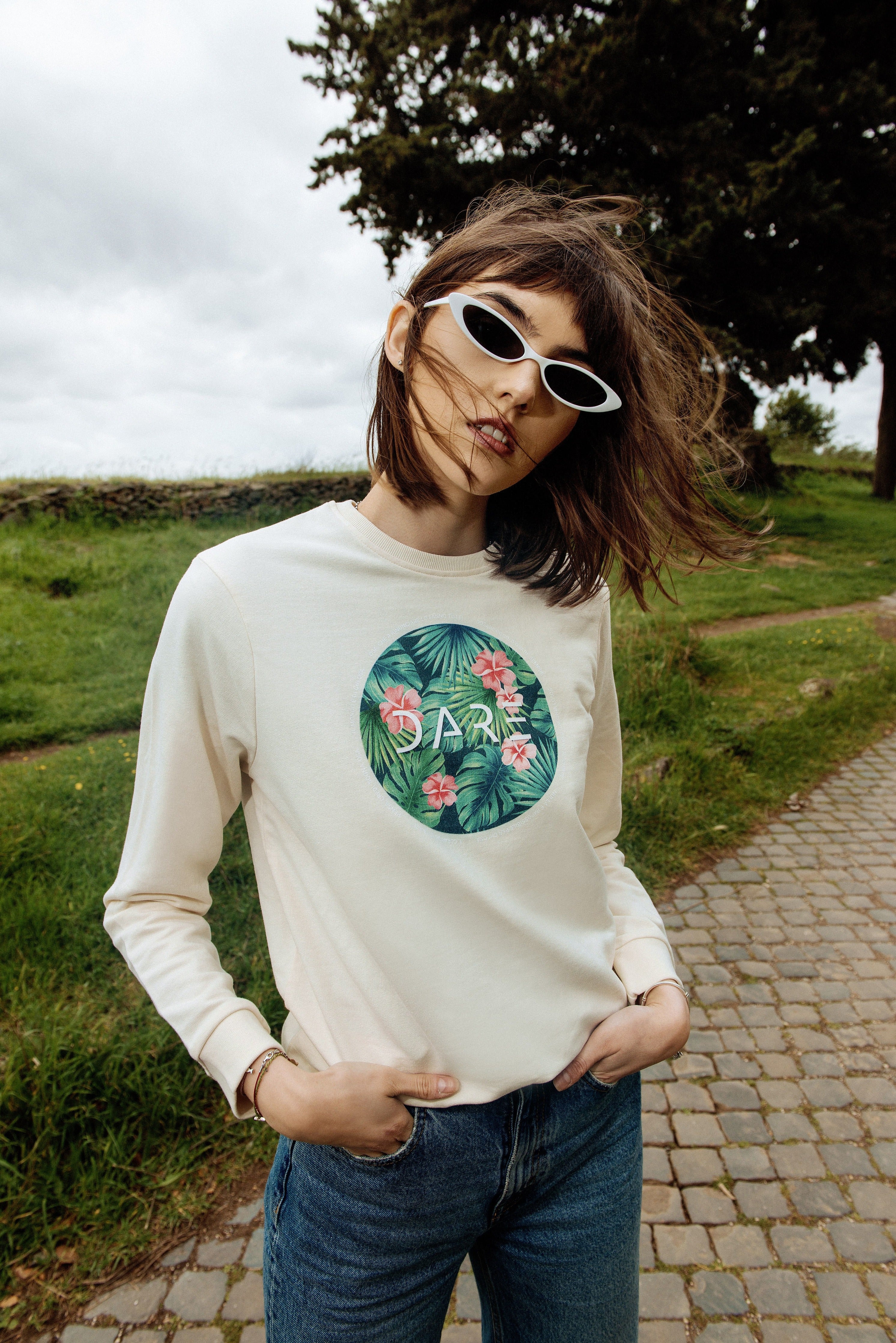 TROPICAL-PALE YELLOW CREWNECK SWEATSHIRT