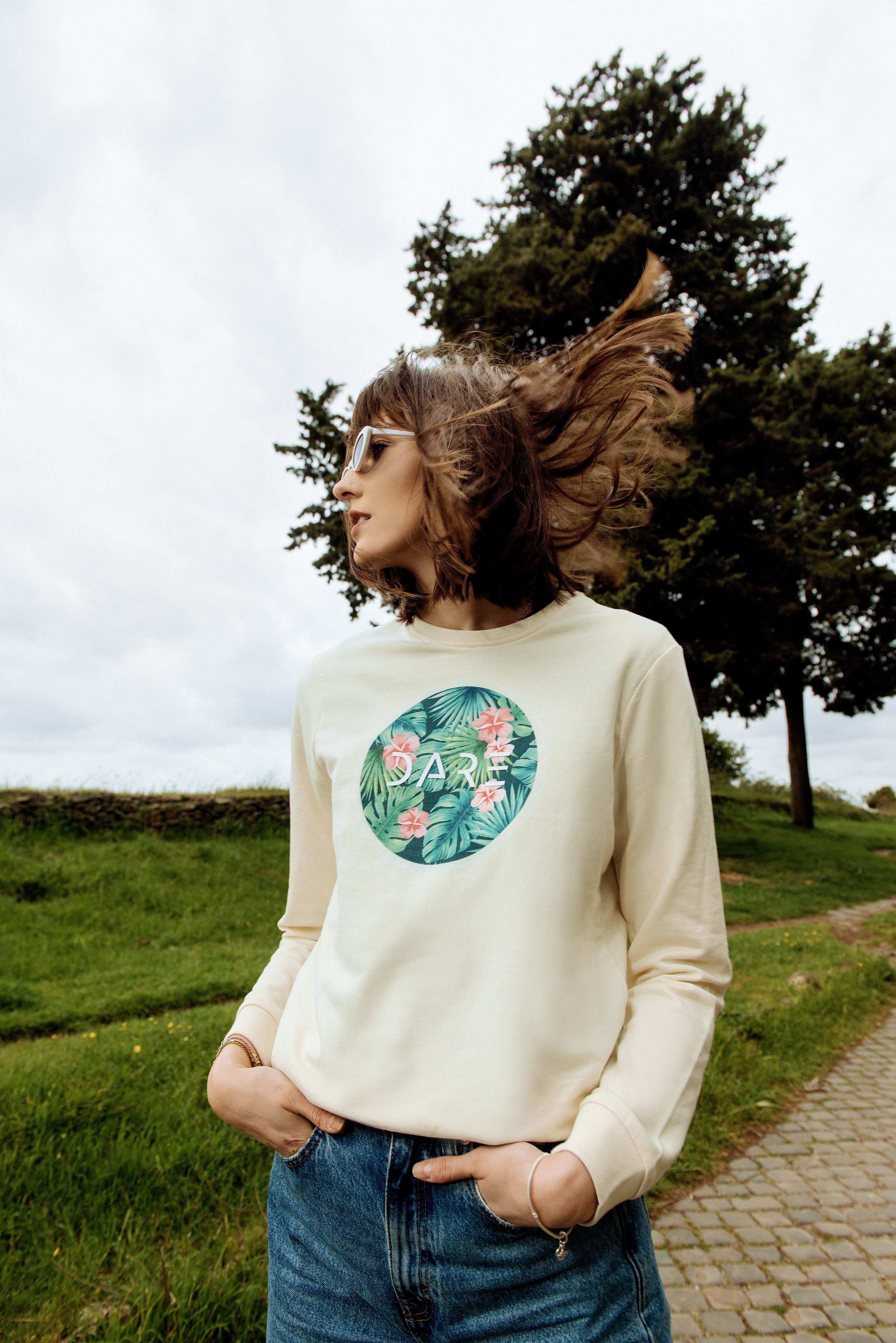 TROPICAL-PALE YELLOW CREWNECK SWEATSHIRT