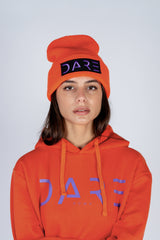 Cappello beanie con patch DARE